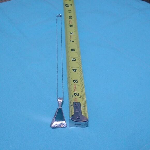 Signed Tom Kill, Malachite Native American Pendant/ silver necklace - Picture 7 of 8